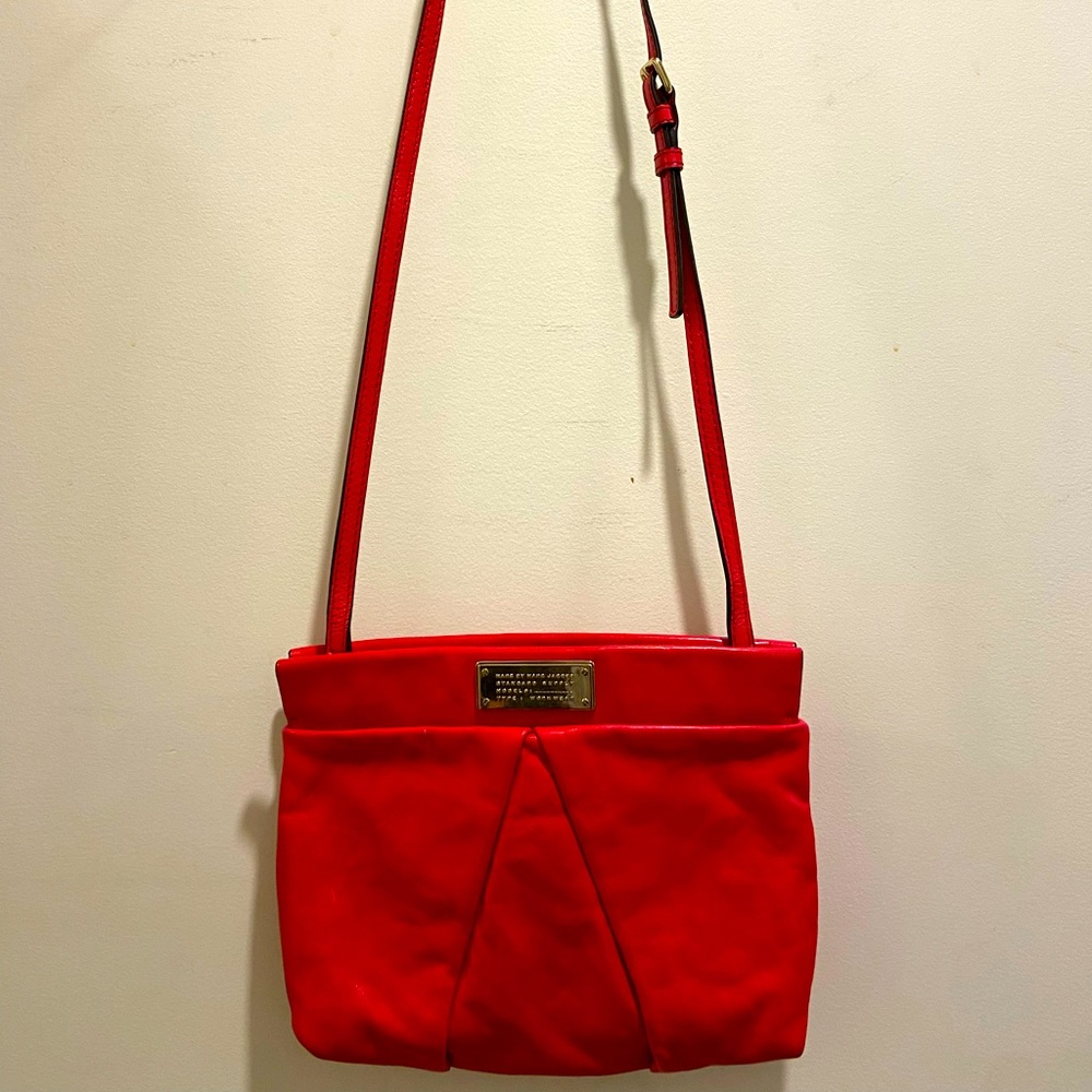 Red leather Marc jacobs cross over bag